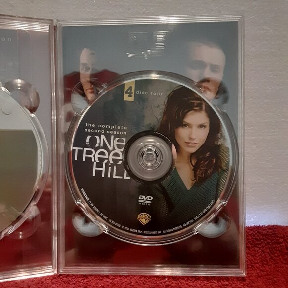 One Tree Hill – Season 2 – (DVD) - Picture 9 of 11